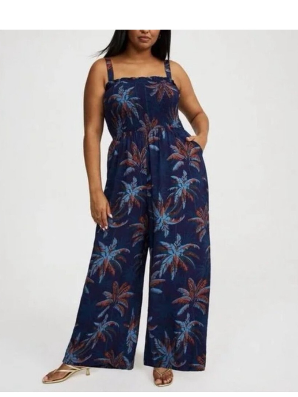 Torrid smocked jumpsuit size 4 NWT